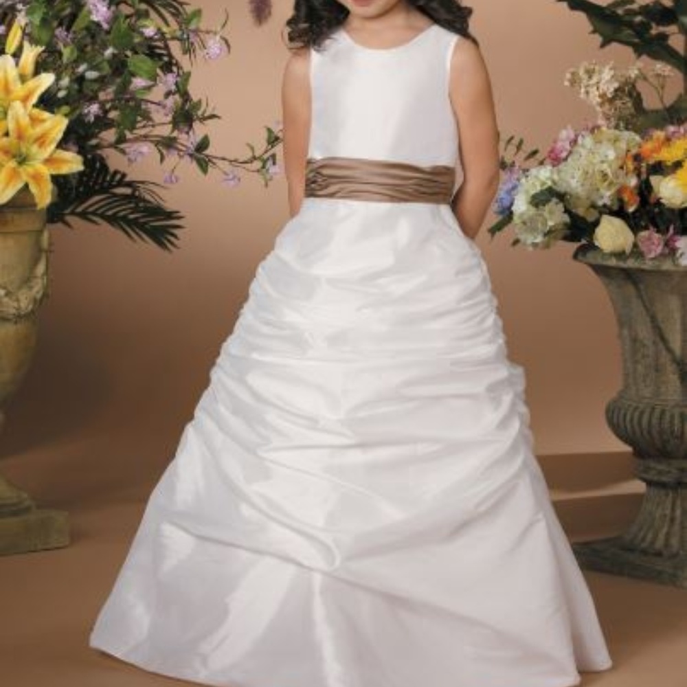 Jordan Diamond White Flowergirl Dress L900
